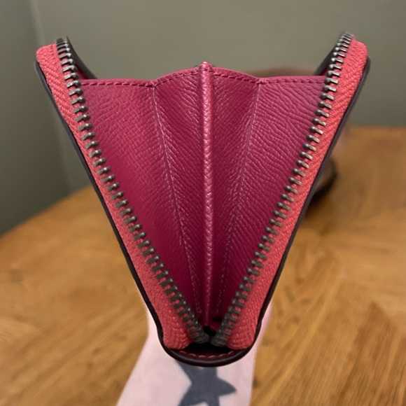 RARE COLOR COACH METALLIC PEBBLE LEATHER ACCORDION ZIP WALLET - Picture 14 of 14